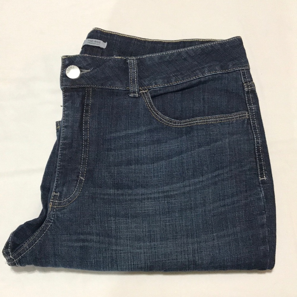 Riders by Lee mid rise straight leg dark wash jean